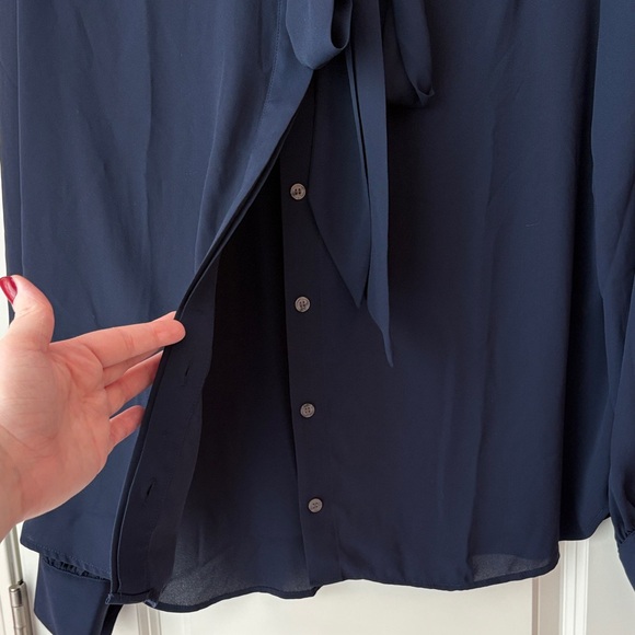 LOFT Navy Blue Tie Front Blouse Size XL - Picture 8 of 8